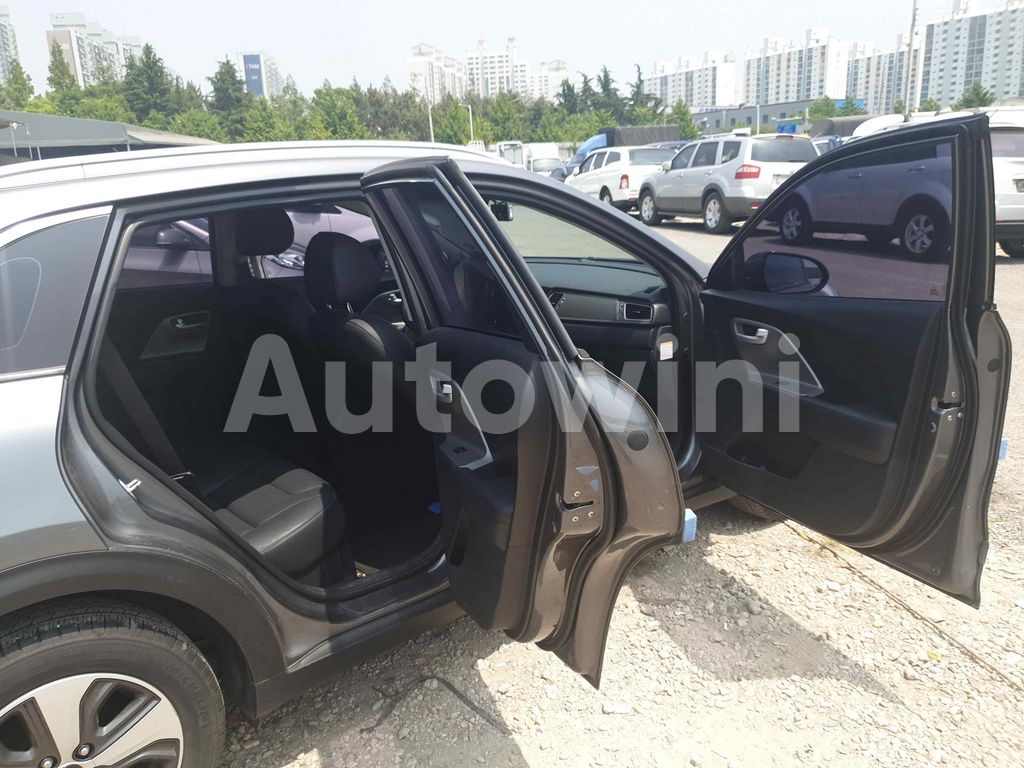 2018 KIA NIRO NO ACCIDENT NO REPAINT - 23