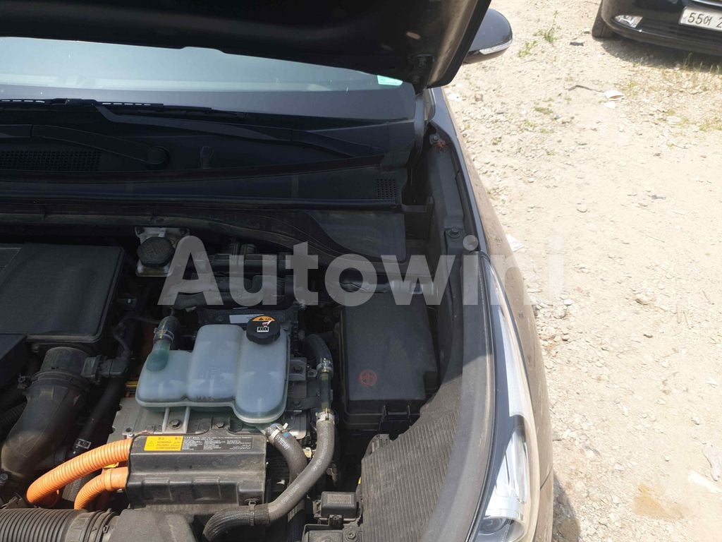 2018 KIA NIRO NO ACCIDENT NO REPAINT - 27