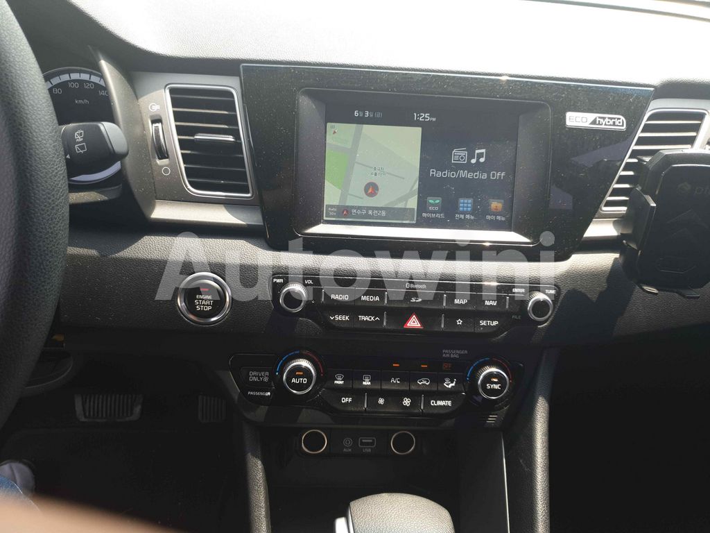 2018 KIA NIRO NO ACCIDENT NO REPAINT - 33