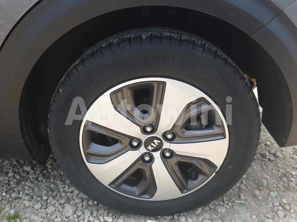 2018 KIA NIRO NO ACCIDENT NO REPAINT - 44