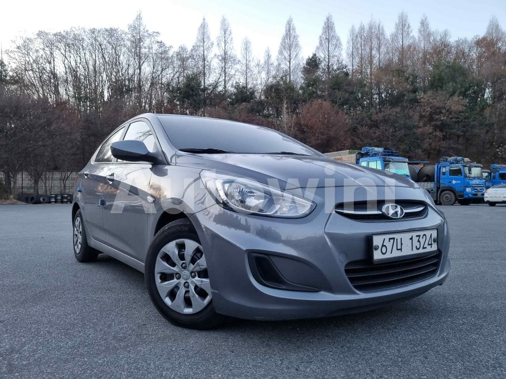 KMHCS41UGHU223884 2017 HYUNDAI ACCENT  SMART NO ACCIDENT-0