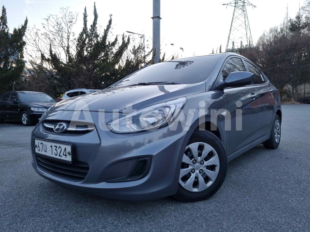 KMHCS41UGHU223884 2017 HYUNDAI ACCENT  SMART NO ACCIDENT-5