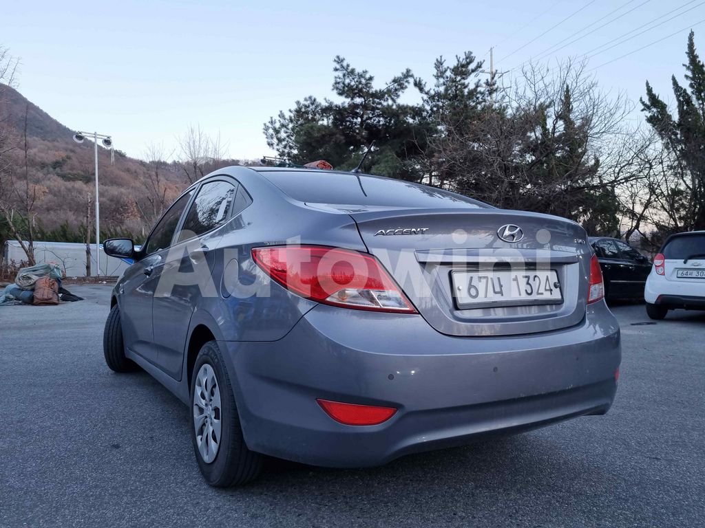 2017 HYUNDAI ACCENT  SMART NO ACCIDENT - 8