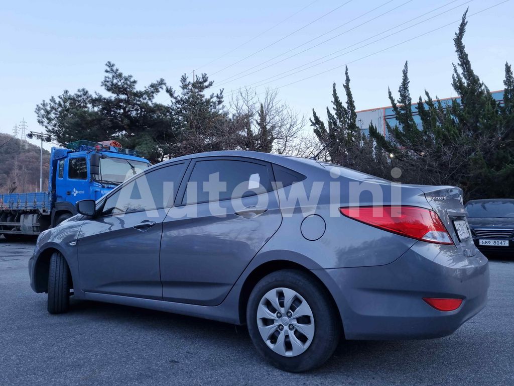 2017 HYUNDAI ACCENT  SMART NO ACCIDENT - 9