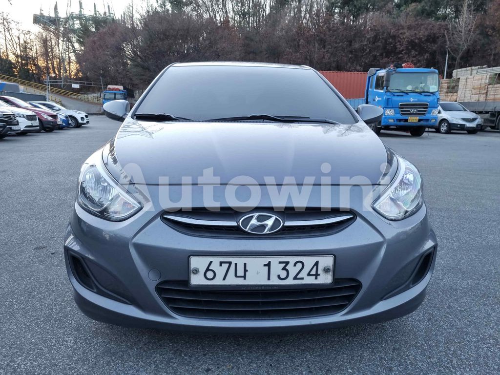 2017 HYUNDAI ACCENT  SMART NO ACCIDENT - 10