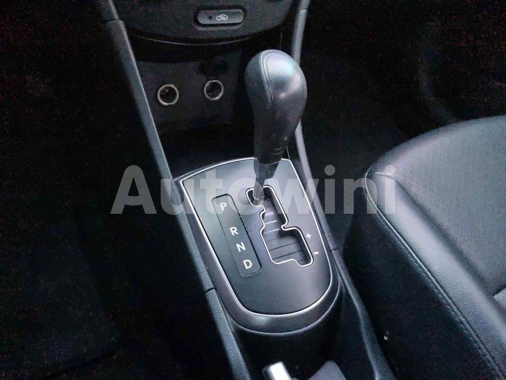 2017 HYUNDAI ACCENT  SMART NO ACCIDENT - 14