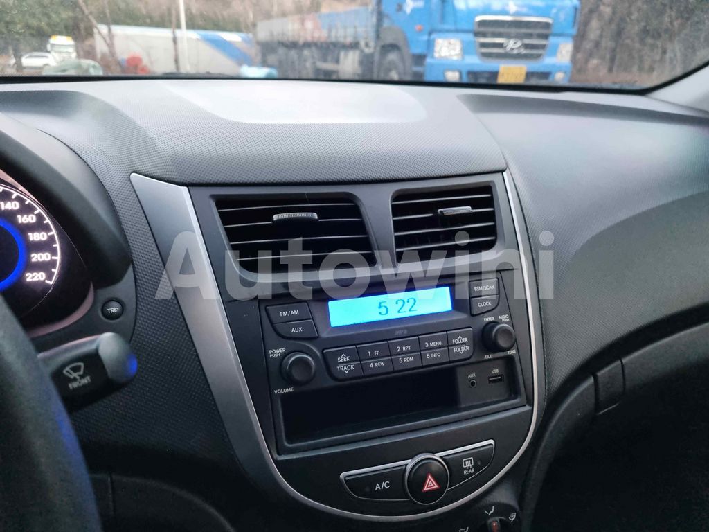 2017 HYUNDAI ACCENT  SMART NO ACCIDENT - 16