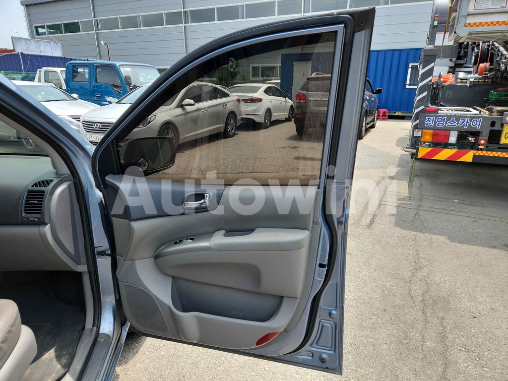 2010 KIA GRAND CARNIVAL SEDONA GRX GOOD CONDITION - 24