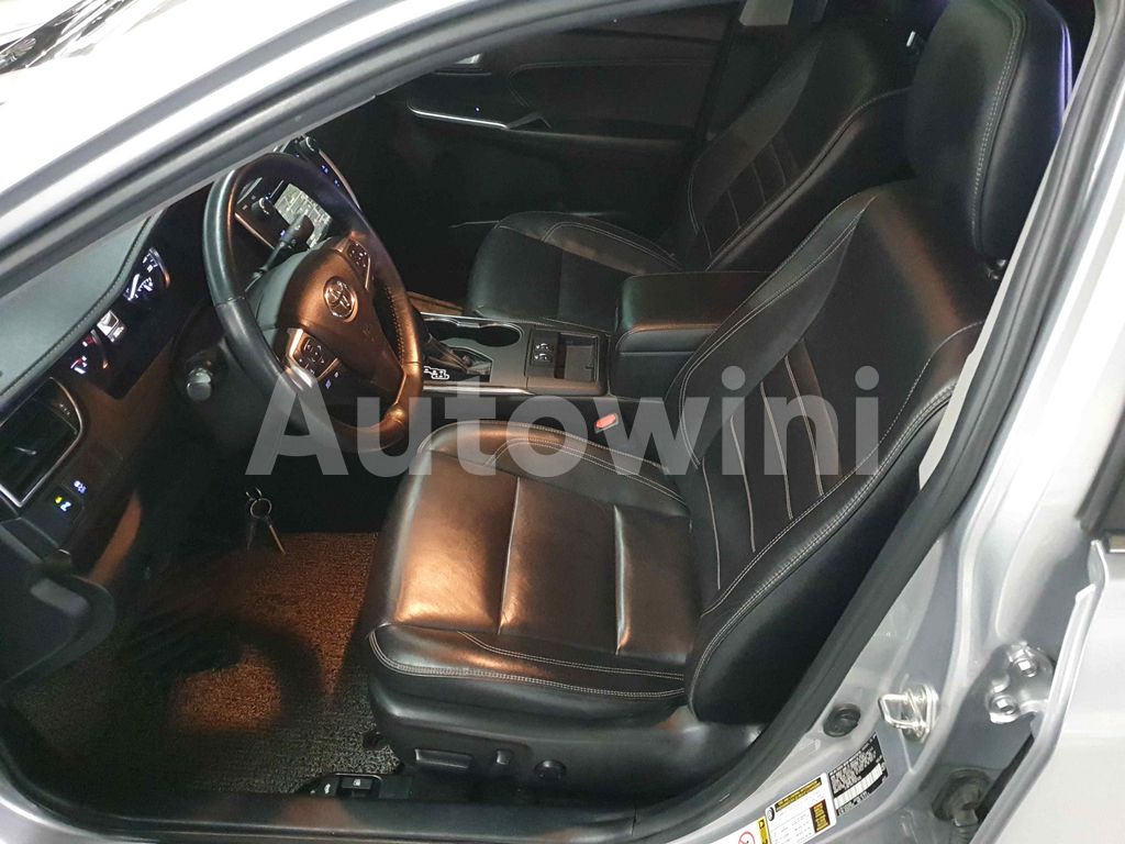 2015 TOYOTA  CAMRY XLE - 15