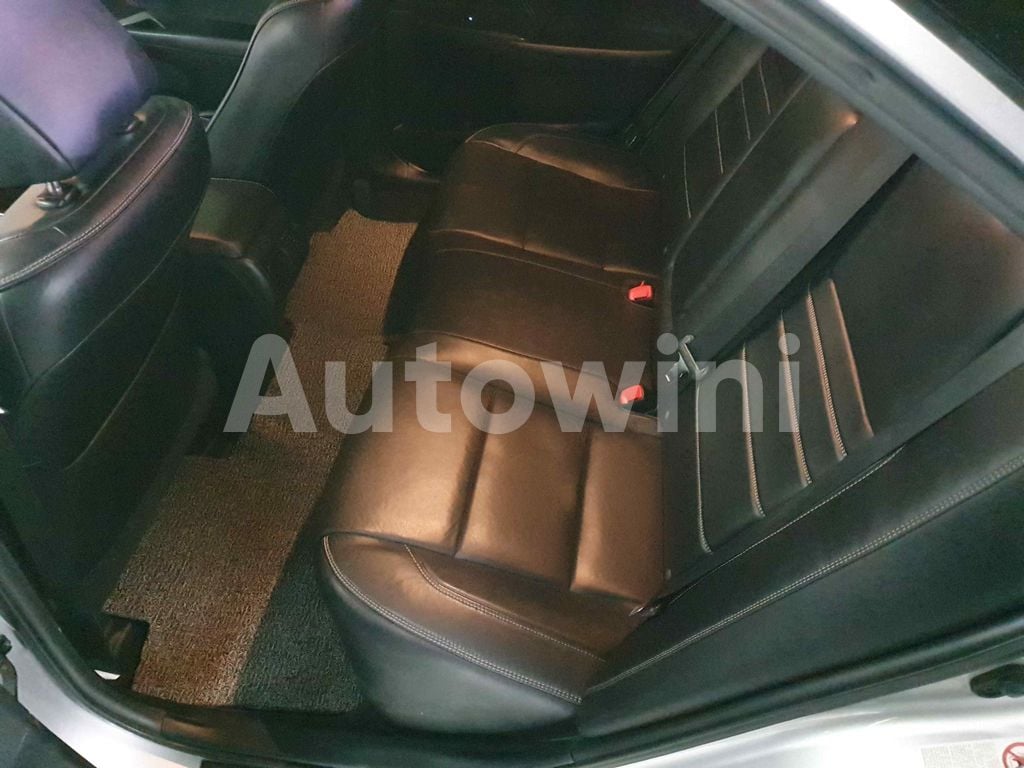 2015 TOYOTA  CAMRY XLE - 48