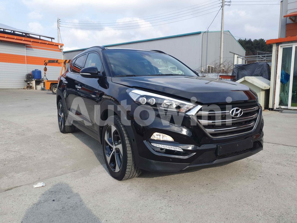 KMHJ581ADFU222363   ?RE-CARVED VIN NUMBER  BUYERS NEED TO CHECK IF RE-CARVED VIN NUMBERS ARE ALLOWED IN THEIR COUNTRY TO AVOID CUSTOMS ISSUES BEFORE BOOKING. 2015 HYUNDAI  TUCSON TUCSON TL 4*4 AUTO PARKING PANORAMIC-0