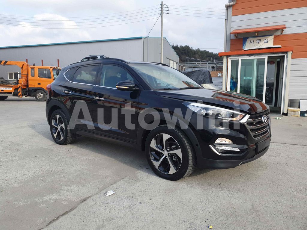 KMHJ581ADFU222363   ?RE-CARVED VIN NUMBER  BUYERS NEED TO CHECK IF RE-CARVED VIN NUMBERS ARE ALLOWED IN THEIR COUNTRY TO AVOID CUSTOMS ISSUES BEFORE BOOKING. 2015 HYUNDAI  TUCSON TUCSON TL 4*4 AUTO PARKING PANORAMIC-3