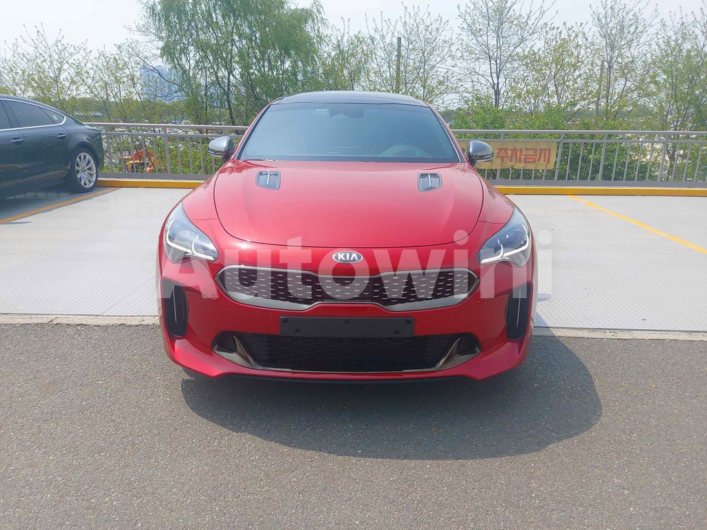 KNAE751CDLS084798   ?RE-CARVED VIN NUMBER  BUYERS NEED TO CHECK IF RE-CARVED VIN NUMBERS ARE ALLOWED IN THEIR COUNTRY TO AVOID CUSTOMS ISSUES BEFORE BOOKING. 2020 KIA STINGER MEISTER 4WD 3.3-1