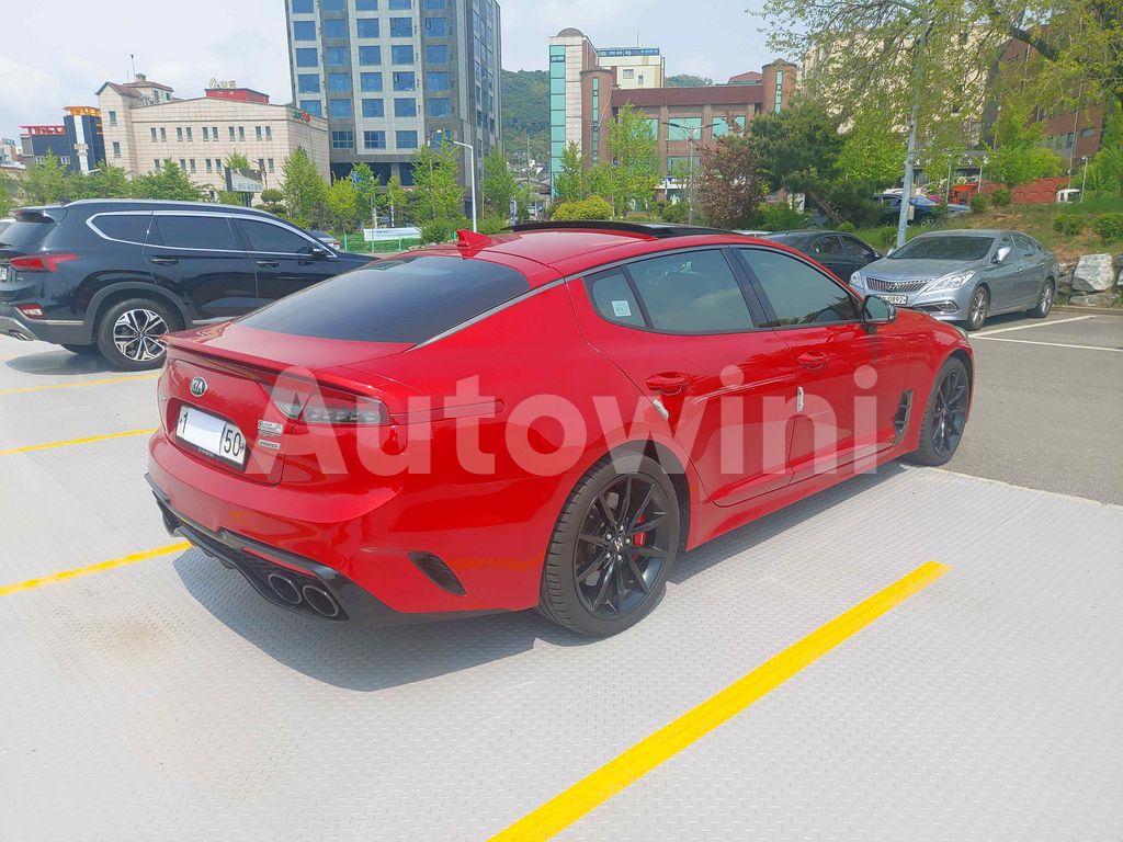 KNAE751CDLS084798   ?RE-CARVED VIN NUMBER  BUYERS NEED TO CHECK IF RE-CARVED VIN NUMBERS ARE ALLOWED IN THEIR COUNTRY TO AVOID CUSTOMS ISSUES BEFORE BOOKING. 2020 KIA STINGER MEISTER 4WD 3.3-5